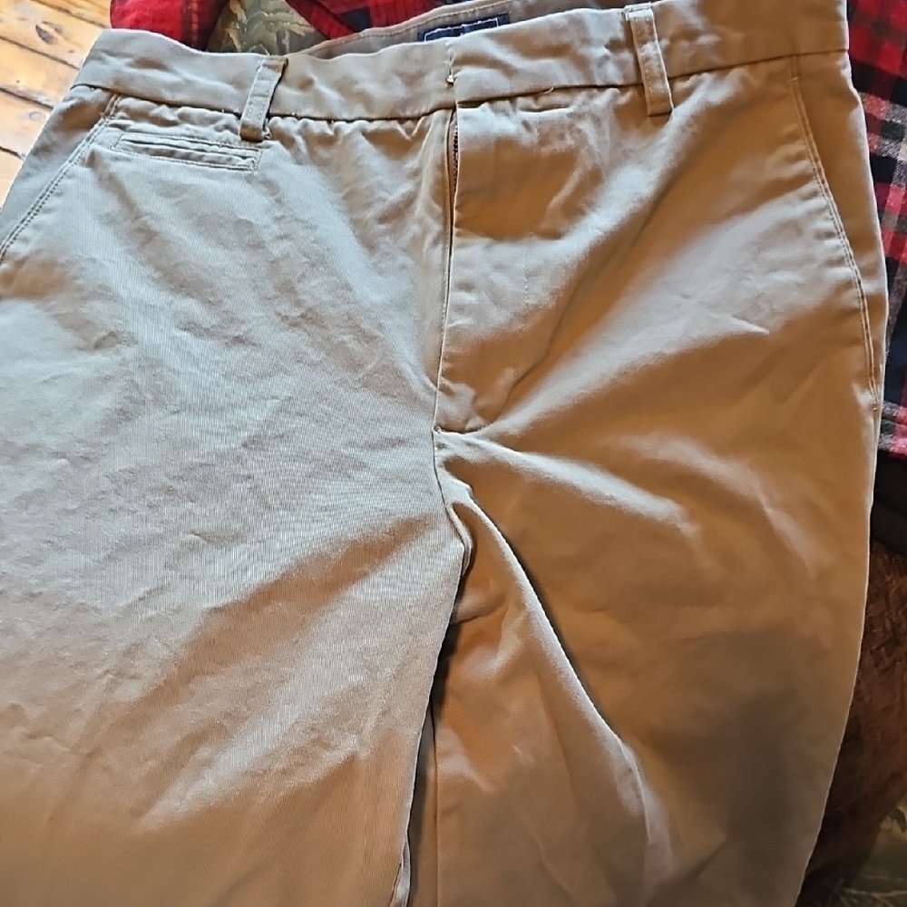 Dockers Men's Chinos in Light Tan